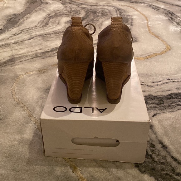 Adorable Aldo Booties!! - Picture 3 of 5
